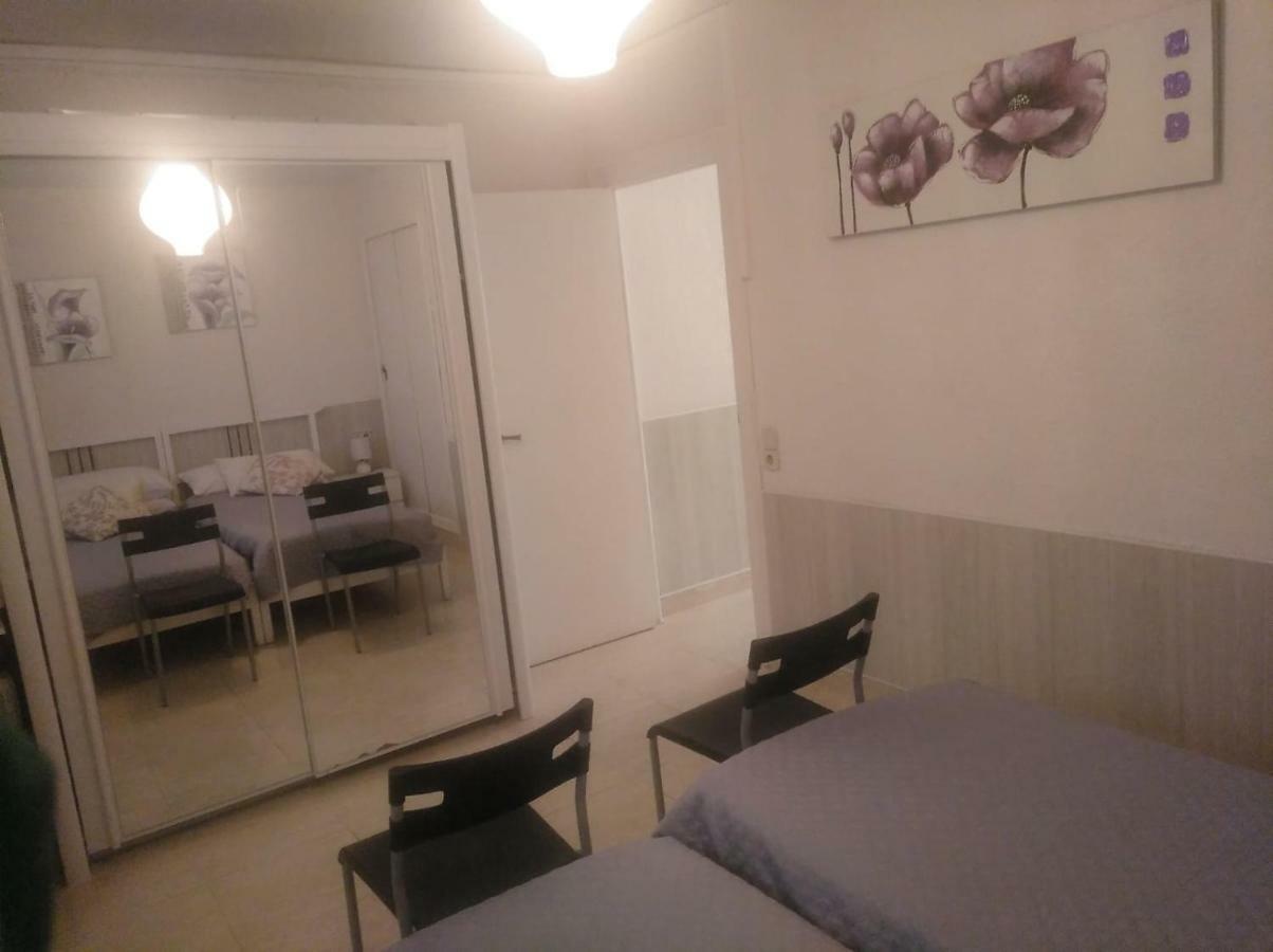 Apartamento En La Playa Miami Playa Bagian luar foto
