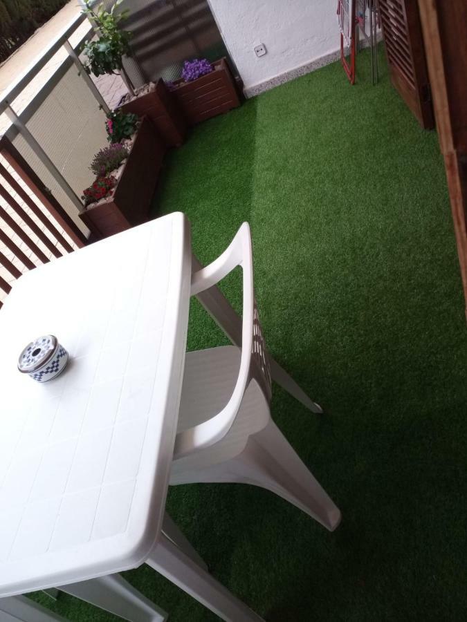 Apartamento En La Playa Miami Playa Bagian luar foto