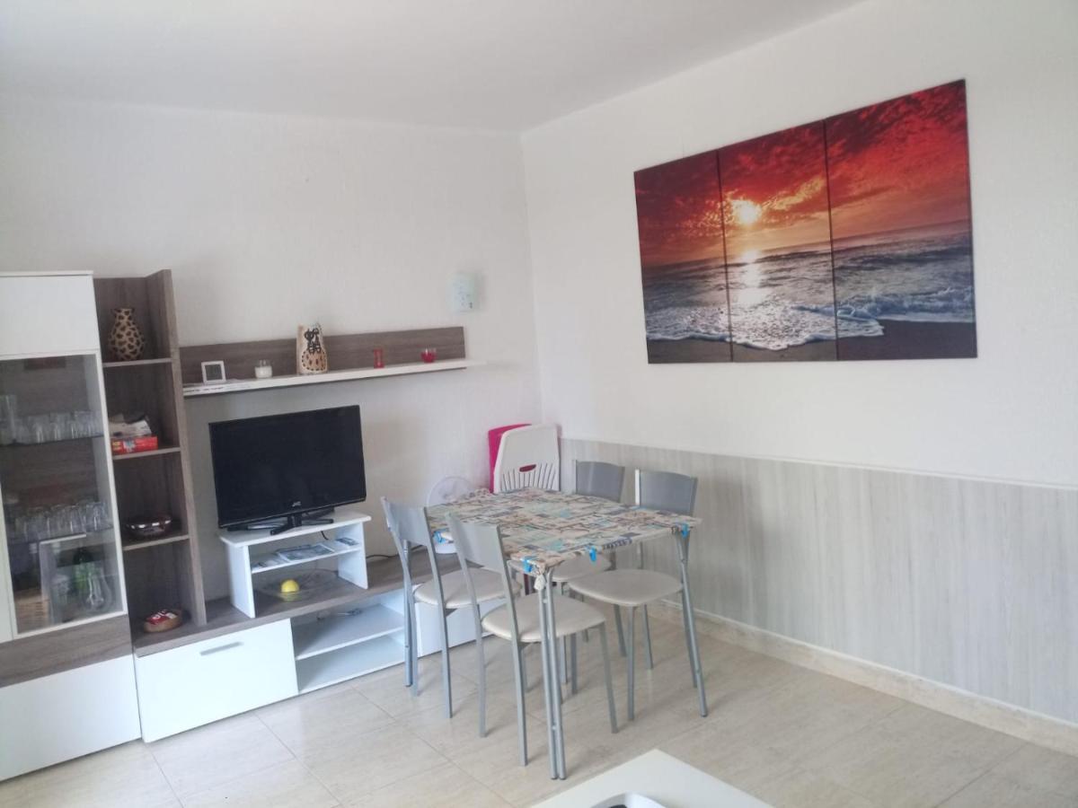 Apartamento En La Playa Miami Playa Bagian luar foto