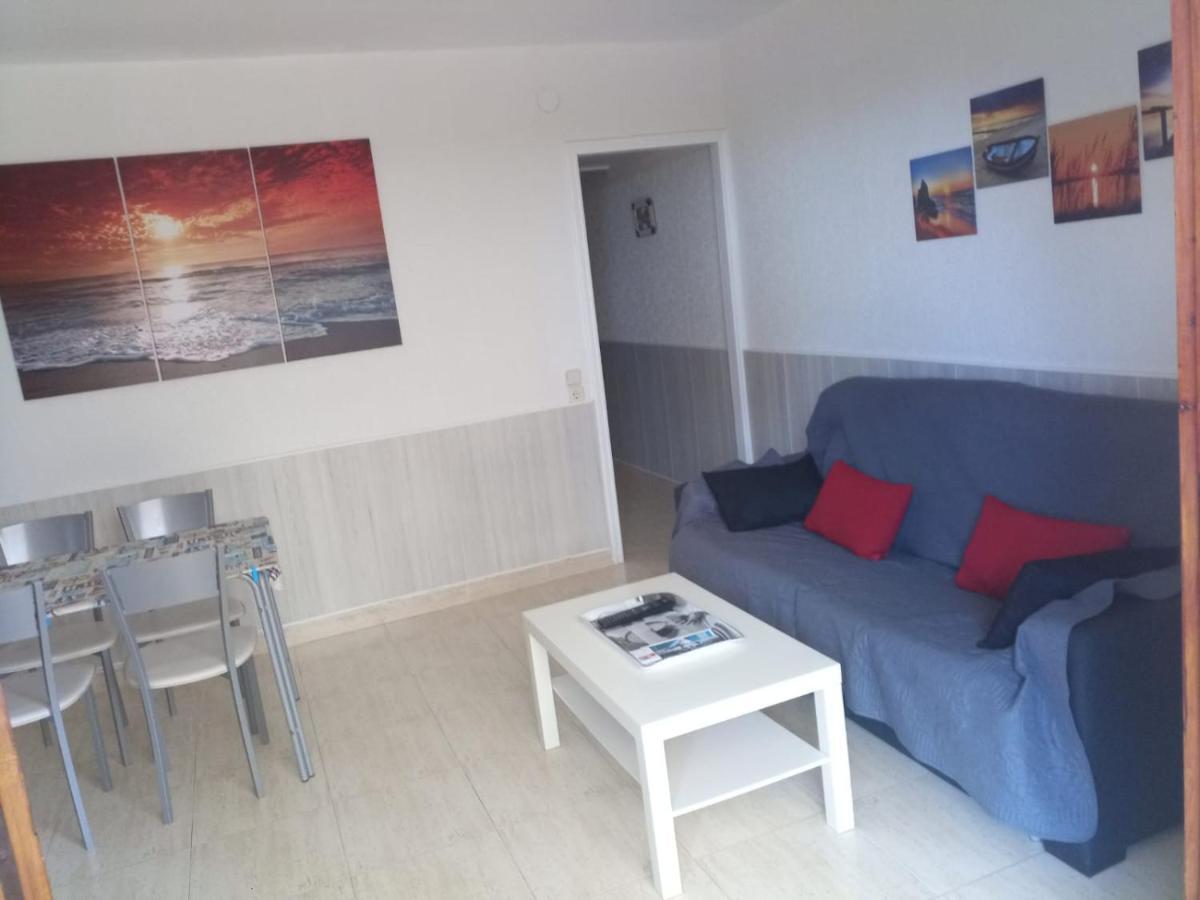 Apartamento En La Playa Miami Playa Bagian luar foto